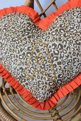 COUSSIN BRODÉ A